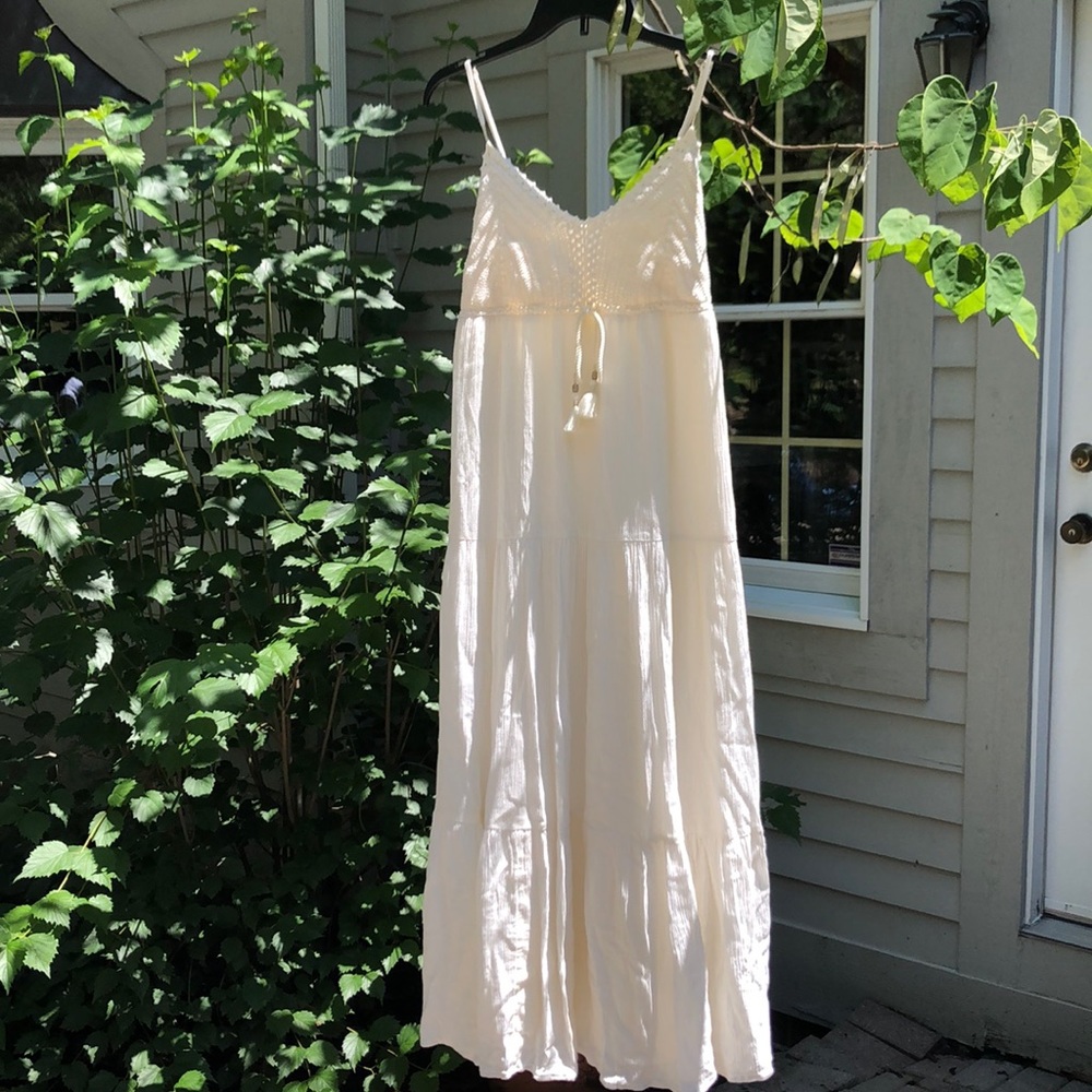 EUC AMERICAN EAGLE Flowy Cream Off White Boho Crochet Beach Maxi Dress Sundress